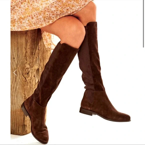 Brown Knee Boots - Picture 1 of 2